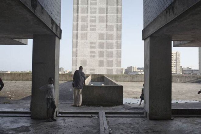Immeuble d’habitation, Avenue Bagamoyo, Beira, Mozambique, 2008 © Michael Stevenson Immeuble d’habitation, Avenue Bagamoyo, Beira, Mozambique, 2008 © Michael Stevenson